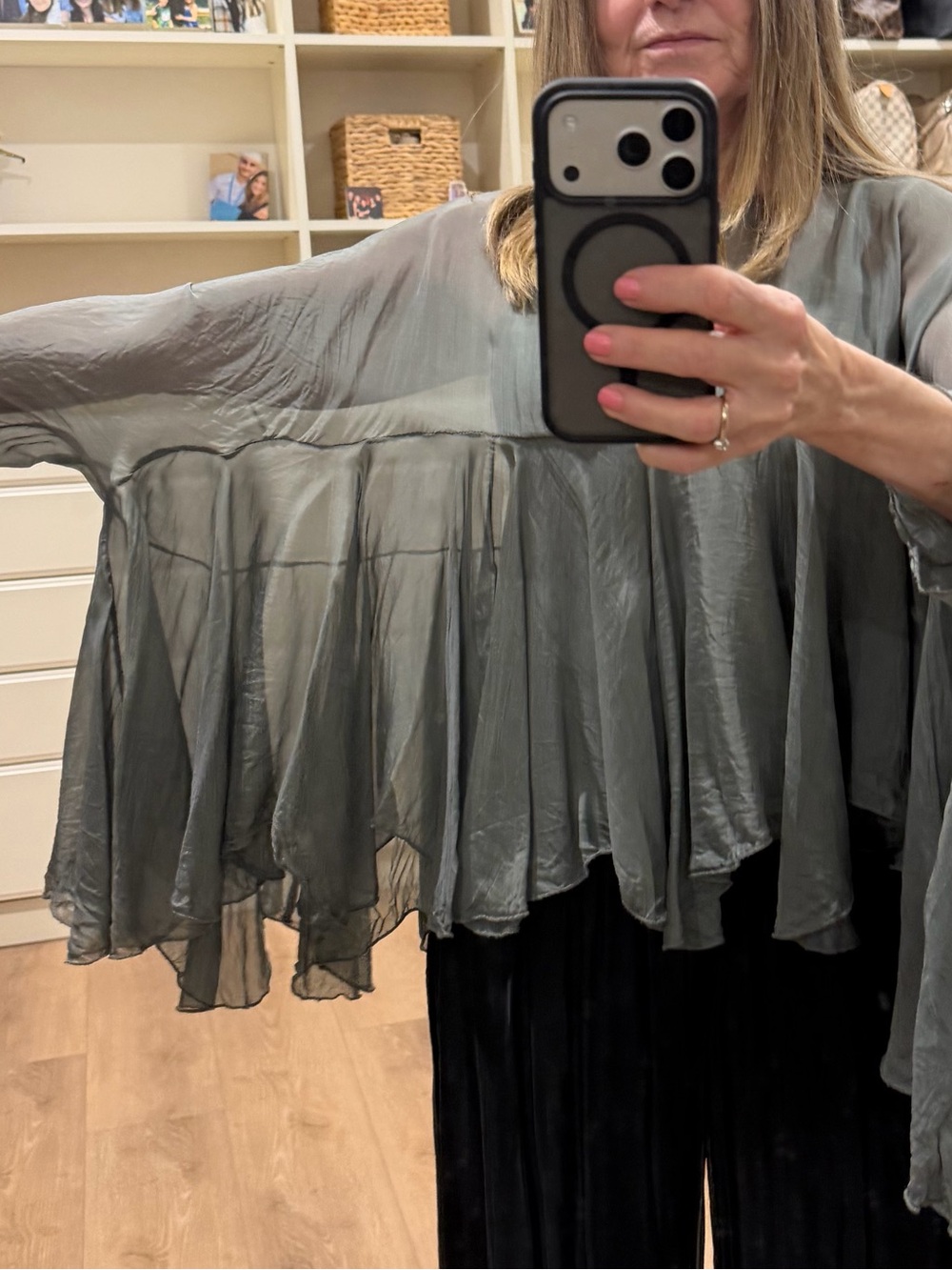 Made in Italy 100% Silk Set: Black Wide Leg Side Slit Pants & Sage Blouse SZ S - Picture 6 of 15